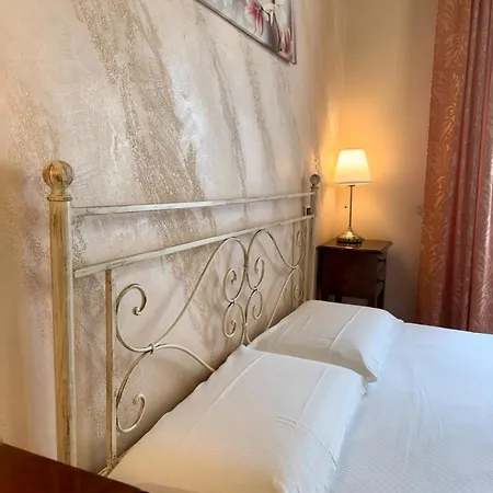 佩雅托桥莱亚斯住宿加早餐旅馆 住宿加早餐酒店 4*