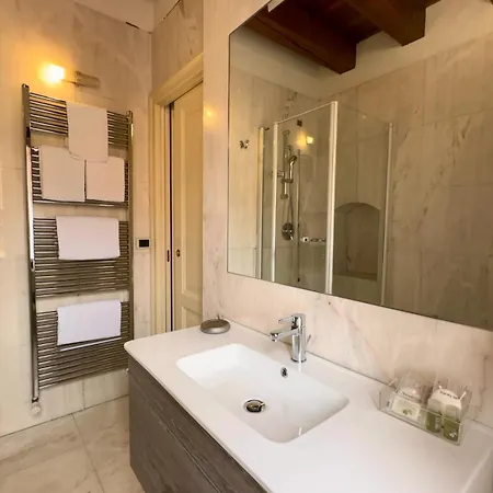 Relais Ponte Pietra Bed & Breakfast