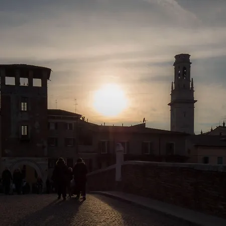 佩雅托桥莱亚斯住宿加早餐旅馆 住宿加早餐酒店 维罗纳