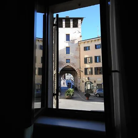 Oda ve Kahvaltı Relais Ponte Pietra Verona