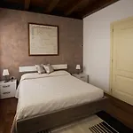 Relais Ponte Pietra Bed and Breakfast Βερόνα