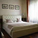 Relais Ponte Pietra Bed and Breakfast