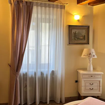 فندق مبيت وإفطار Relais Ponte Pietra فيرونا