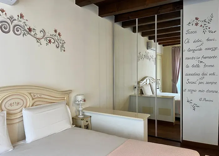 فندق مبيت وإفطار Relais Ponte Pietra فيرونا