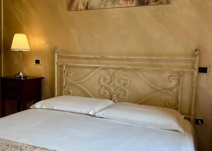 Relais Ponte Pietra فندق مبيت وإفطار فيرونا