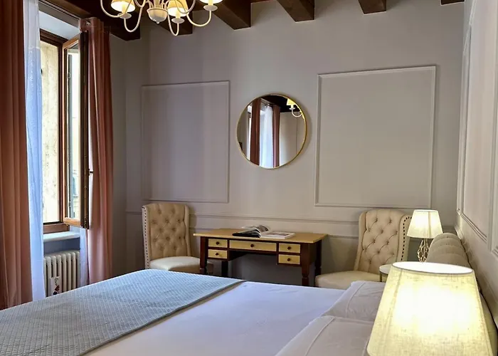 فندق مبيت وإفطار Relais Ponte Pietra فيرونا