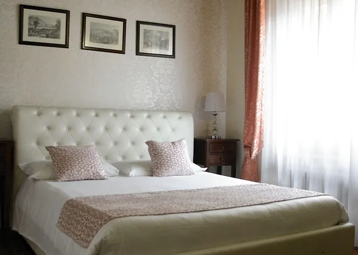 Relais Ponte Pietra فندق مبيت وإفطار