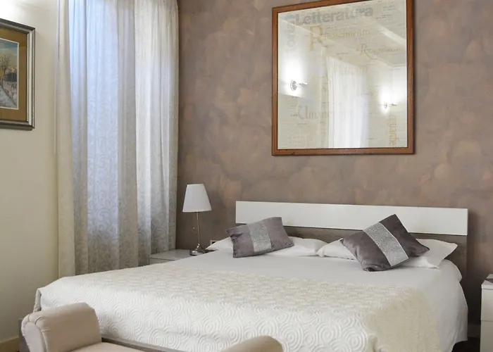 فندق مبيت وإفطار Relais Ponte Pietra فيرونا