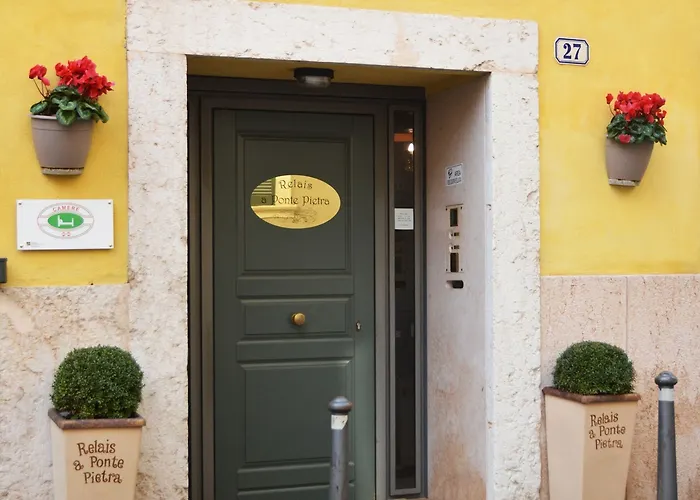 فندق مبيت وإفطار Relais Ponte Pietra 4*