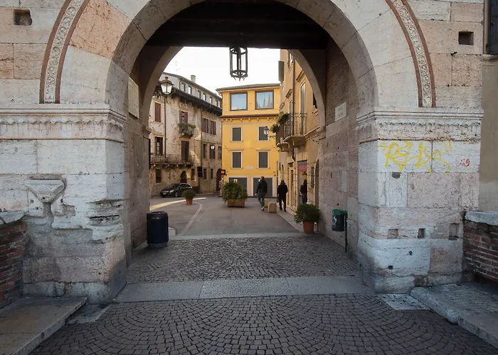 Relais Ponte Pietra 4*