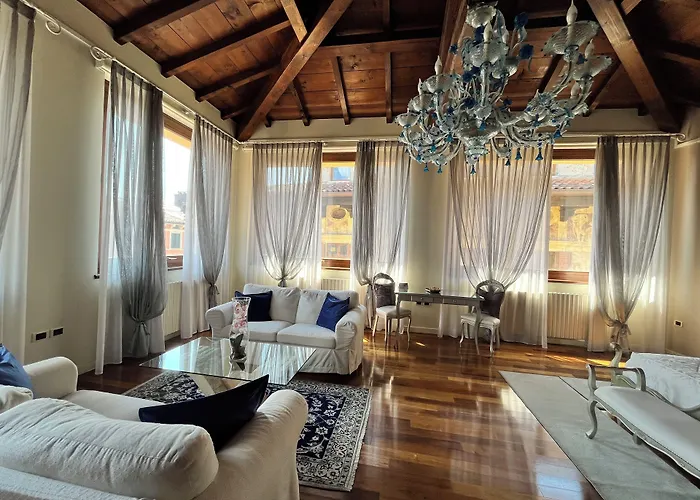 Relais Ponte Pietra فندق مبيت وإفطار فيرونا