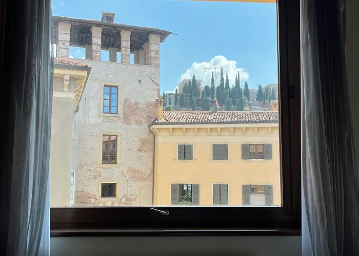 Relais Ponte Pietra فيرونا