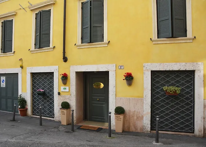 فندق مبيت وإفطار Relais Ponte Pietra 4*