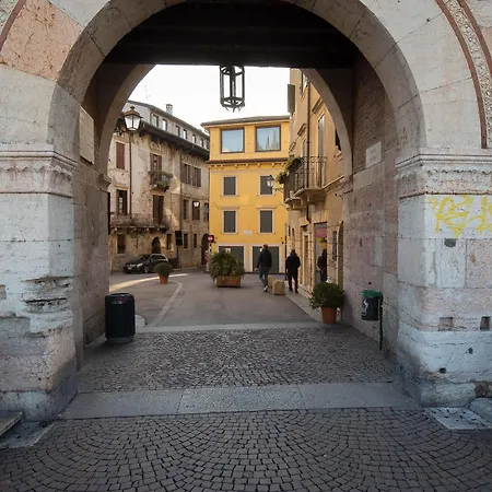 Relais Ponte Pietra Bed & Breakfast